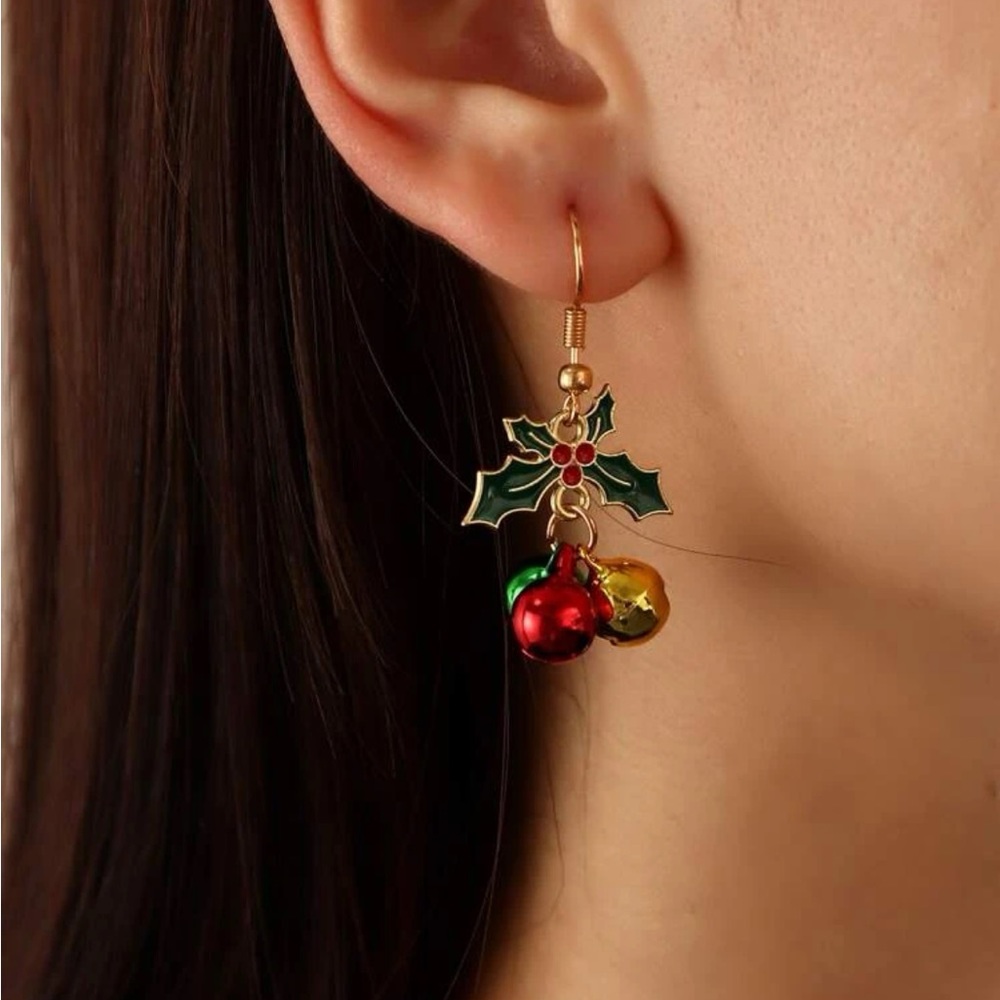 Mistletoe Drop Earrings